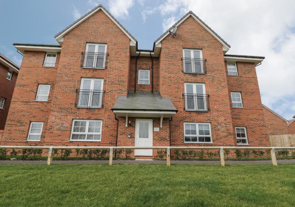 Whitby Apartment | Valley View