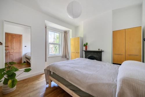 Reading House | Victorian Terrace near Uni sleeps 6 Garden