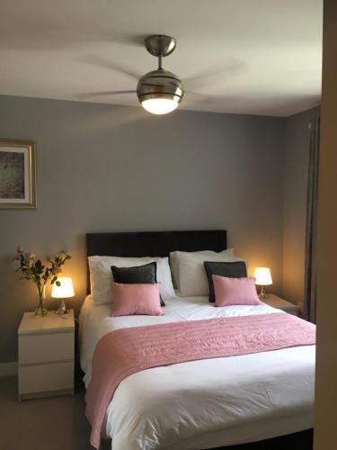 Laindon Apartment | Villa Belle Three bedrooms Basildon