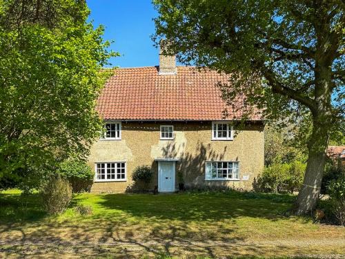 Beccles House | Wade Hall
