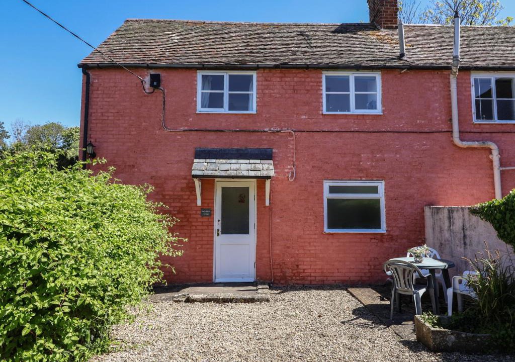 Dursley House | Walk Farm Cottage