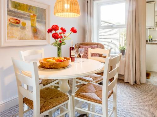 Aldeburgh House | Walnut Cottage