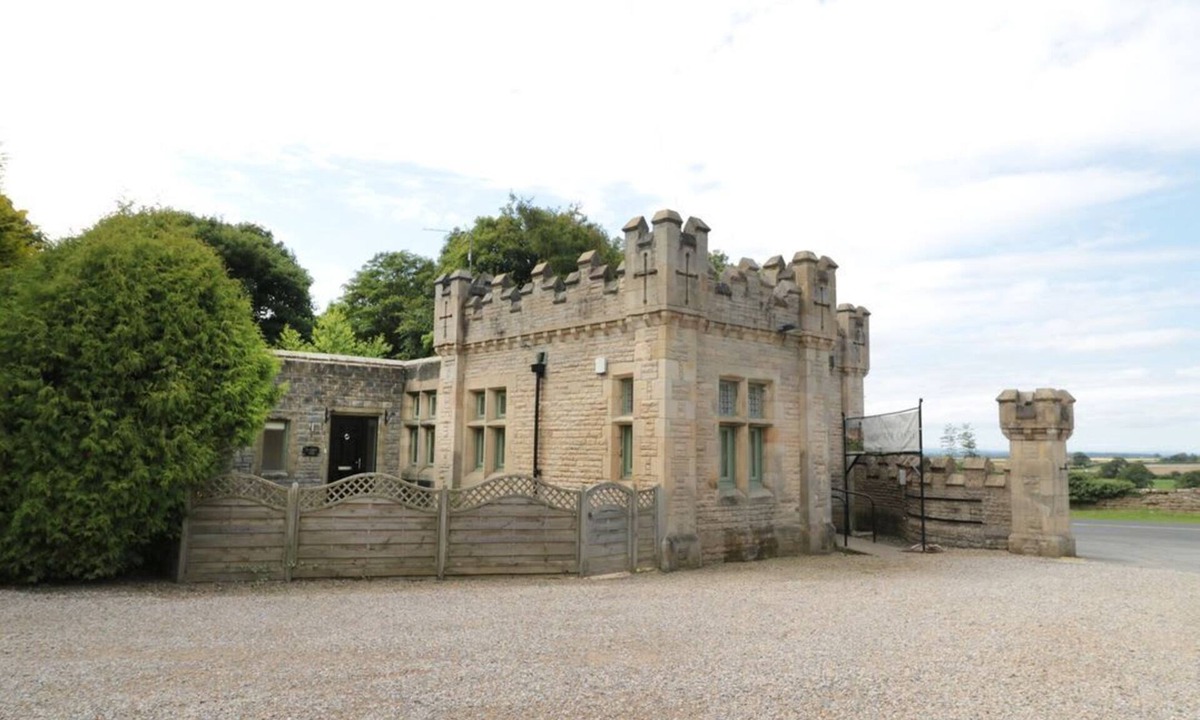 Walworth Cabin | Walworth Castle Lodge, Durham.