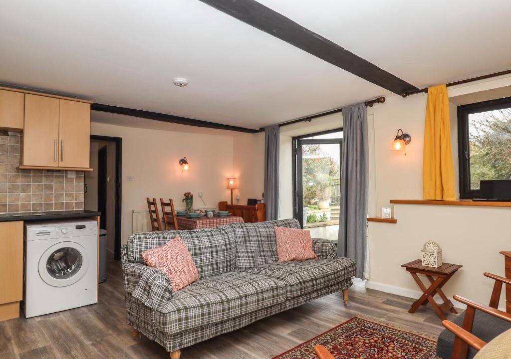 Bicton Apartment | Warren Cottage