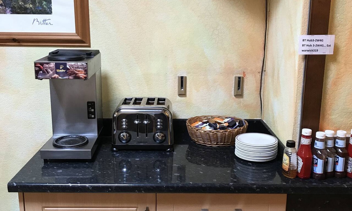 Tolworth Cabin | Warwick Lodge