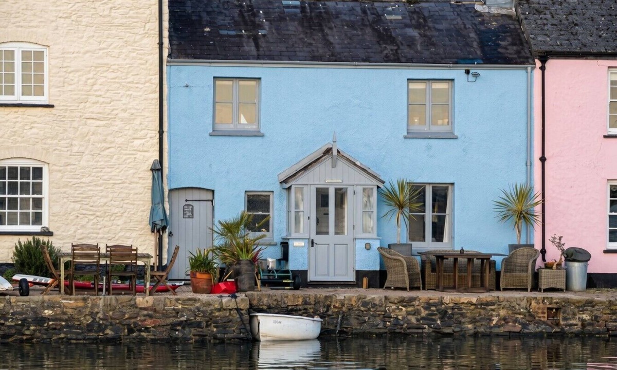 Dittisham Cottage | Waterfront Cottage Sleeps 8 · Wood Burner · River Dart Quay, Dittisham