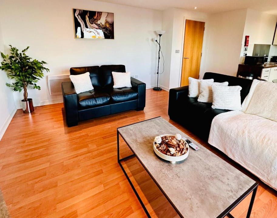 Newhaven Apartment | Waters View