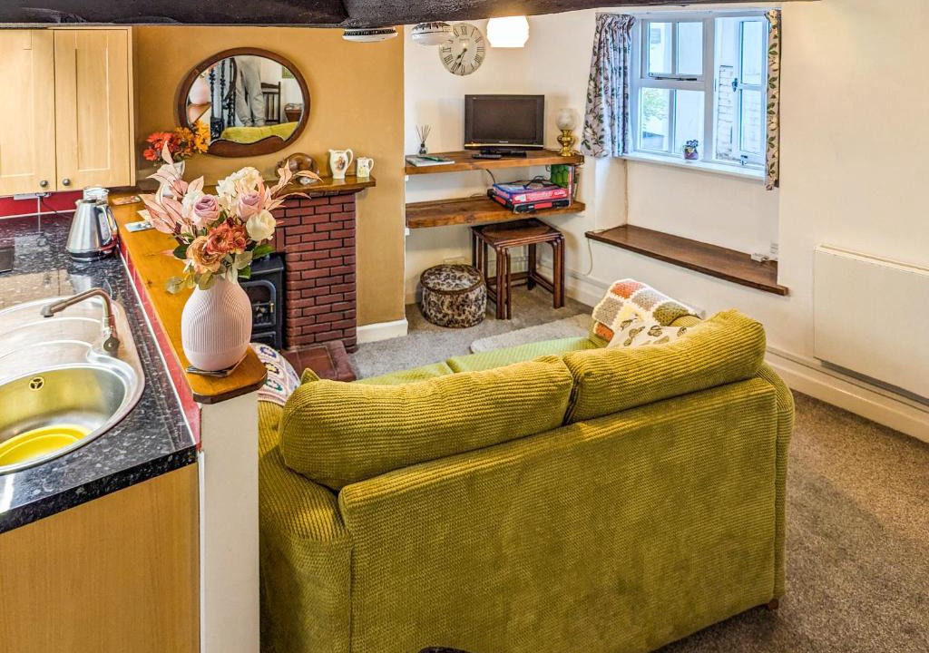 Paignton House | Wee Cottage