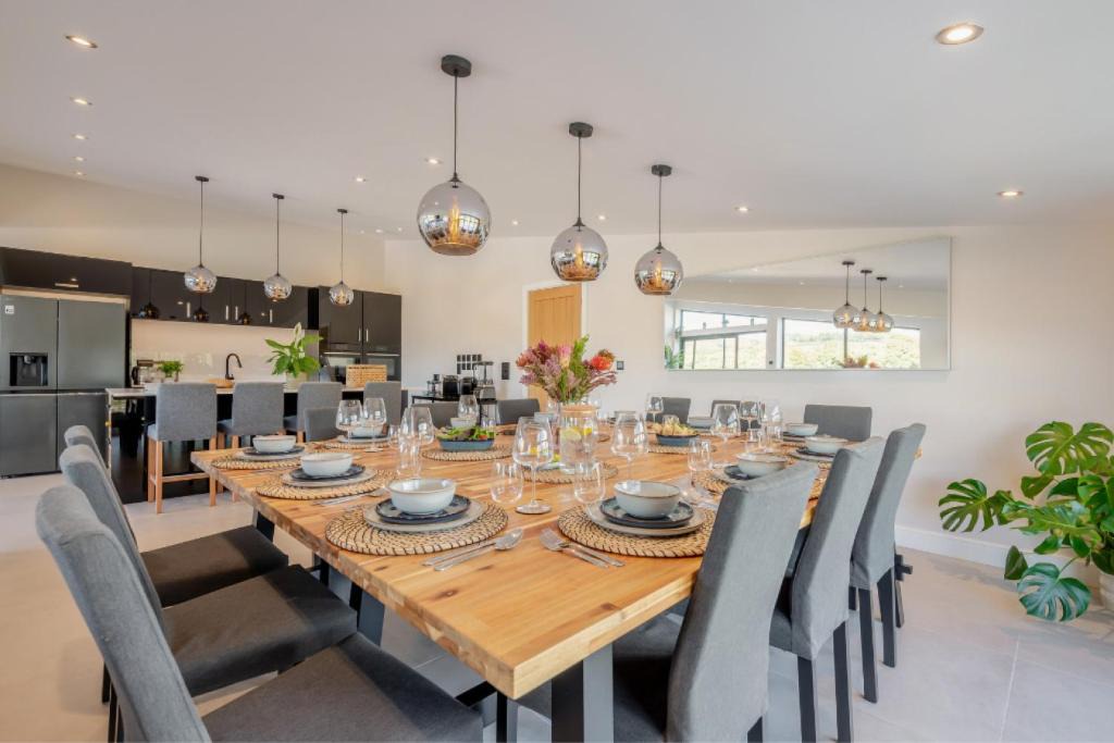 Pancrasweek House | Weekstone Waterside Barn