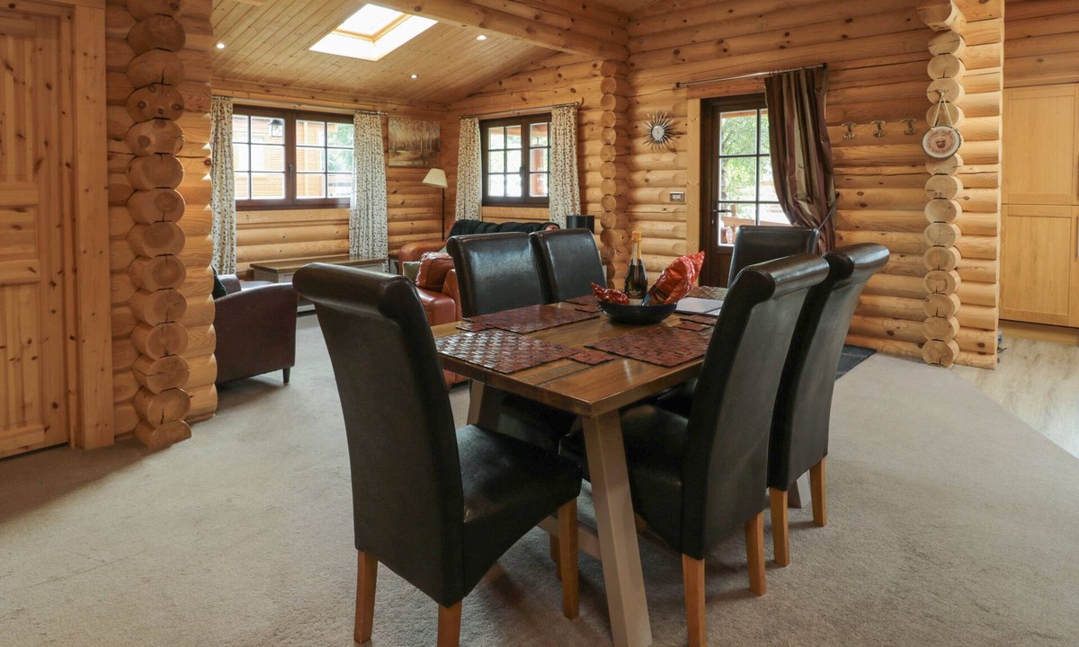Morpeth Cottage | Welcome Hjem Log Cabin
