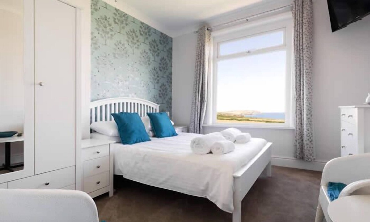 Trevone Bed & Breakfast | Well Parc Hotel