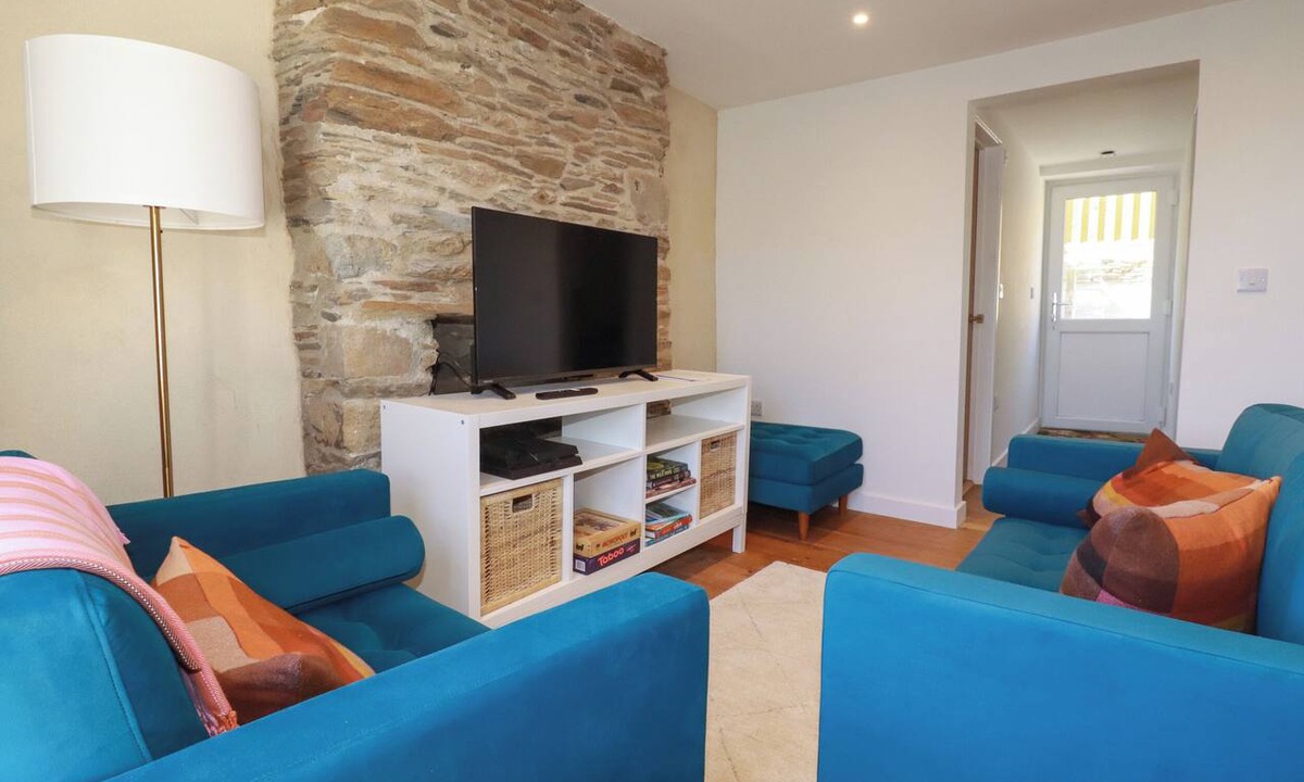 Mevagissey Cottage | Whalebone Cottage