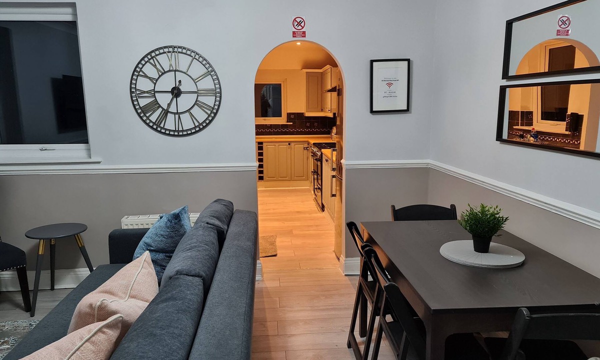 Ipswich House | Wherstead Rd Ipswich, a property