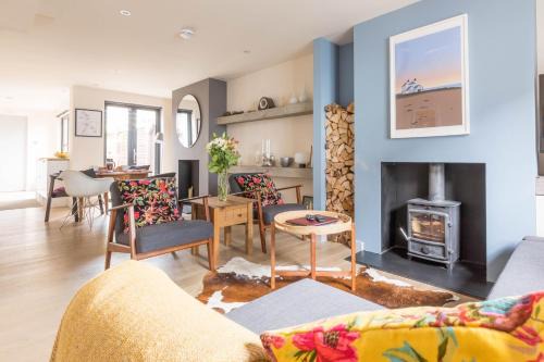 Whitstable House | White Cottage