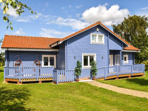 Hopton House | Wild Grape Lodge