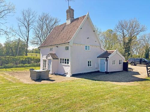 Woodbridge House | Willow Cottage