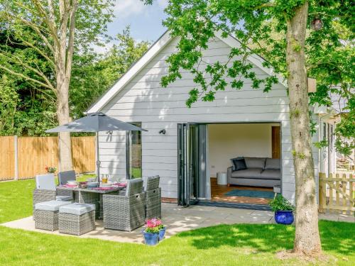 Stowmarket House | Willow Cottage