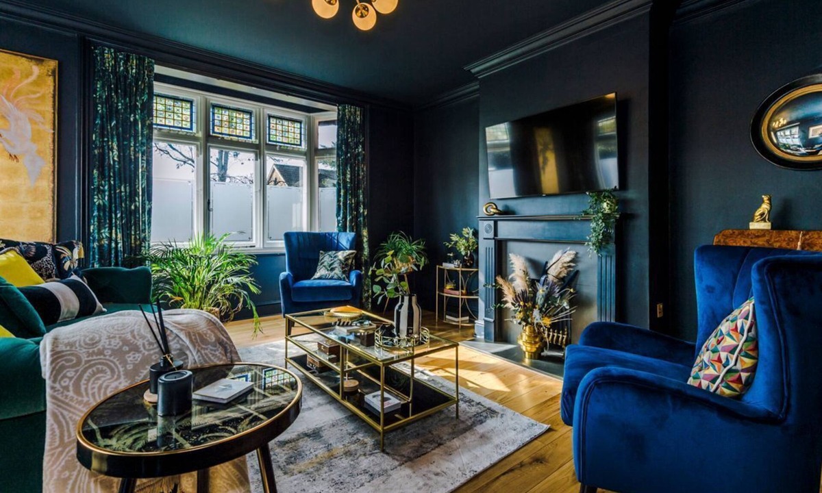 Old Windsor Villa | Windsor Lion - Four Bedroom Villa, Sleeps 9