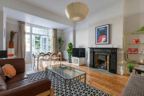 Cliftonville Apartment | Wolverdene - Entire ground floor flat with garden