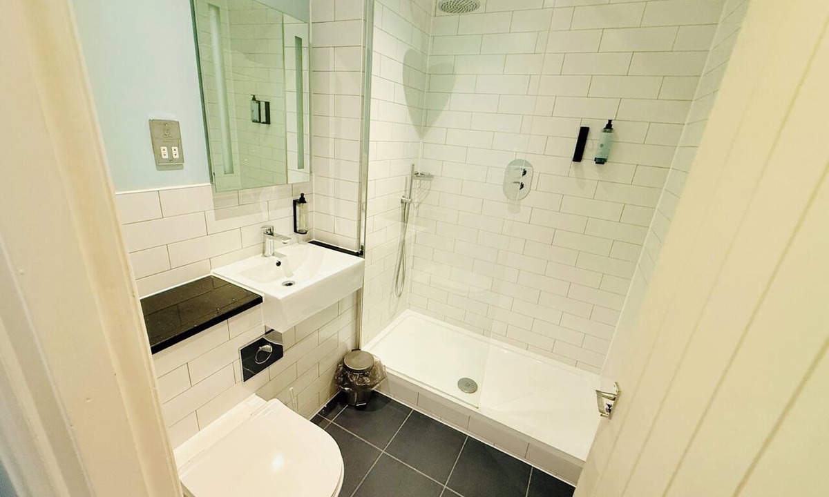 Rossett Hotel | Wrexham Llyndir Hotel by Belvilla