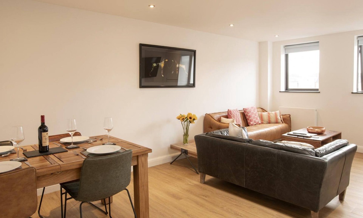 Swindon Apartment | WS Flat 3 in Swindon