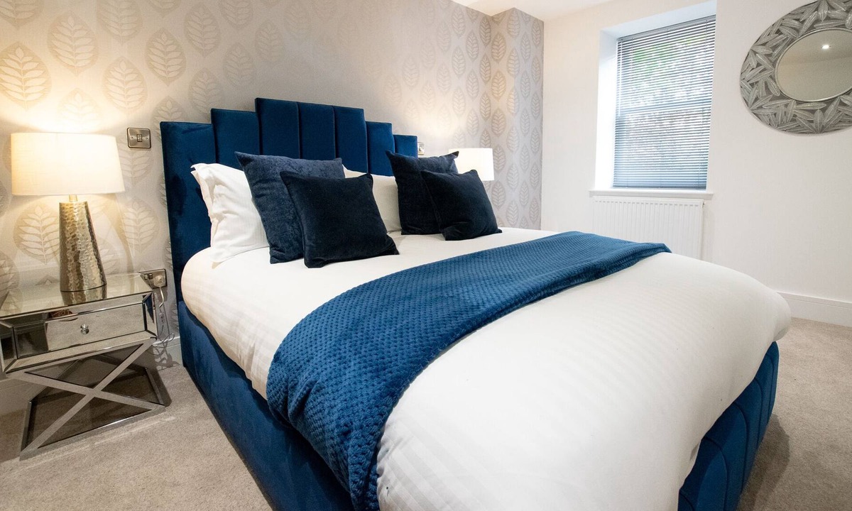 Cotham Apartment | Your Apartment Rowan Tree - No 1