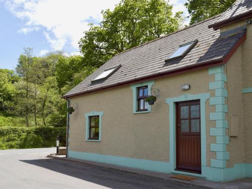 Llanddowror House | Yr Efail Argoed