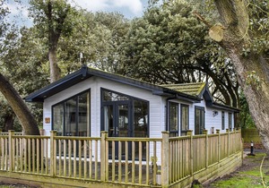 2 bedroom accommodation in Corton