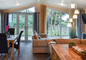 2 bedroom accommodation in Corton