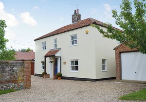 3 bedroom accommodation in Sea Palling, near Stalham in Norwich