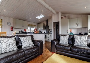 3 bedroom accommodation in Mercia Marina, Willington