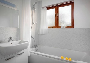 4 bedroom accommodation in Wroxham