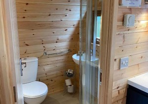 Benone Getaways- 'White Rocks' Luxury Glamping Pod