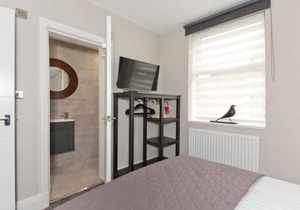 Blackbird Luxury 2 Bed Accommodation Room 7