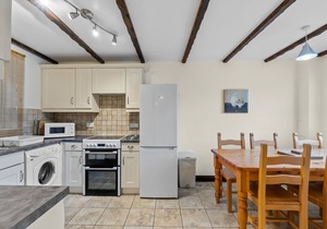 Conveniently located to explore all that Cornwall and Devon have to offer in SALTASH