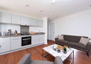 Luxurious and Bright 2BR City Centre Apartment
