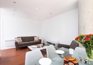 Luxurious and Bright 2BR City Centre Apartment