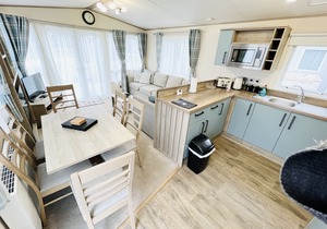 Luxury 2 Bedroom Caravan MC35, Shanklin, Isle of Wight