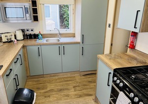 Luxury 2 Bedroom Caravan MC35, Shanklin, Isle of Wight