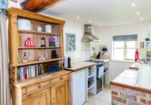 Pass The Keys Wilf's Barn, Wedmore a romantic cottage for two