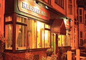Pier Walk Hotel