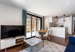 Quirky 2bed apt w/ private patio in West Hampstead