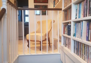 Relaxing artist's Unique Home Creative Centre of London