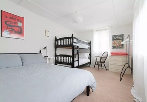 Spacious Norfolk home, moments from beach and shops with private parking