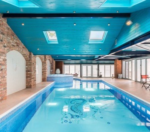 Retreat Swimming Jacuzzi Sauna 