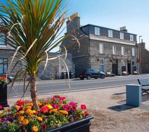 The Davron Hotel 