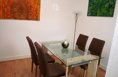 Thornhill House | 1 Alpine Place