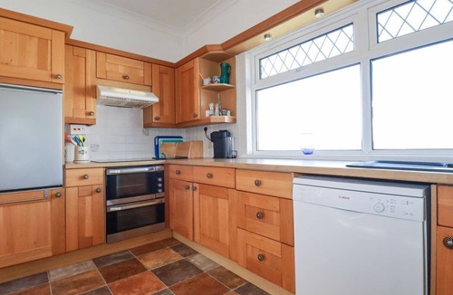 Crantock House | 1 Atlantic View is in Crantock