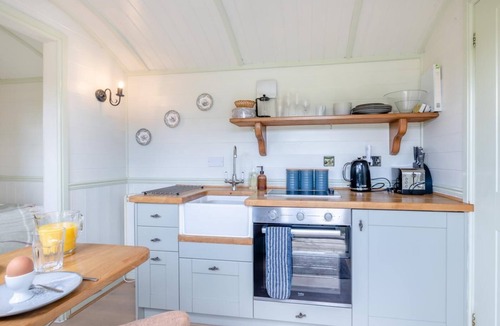 Beccles Cottage | 1 Bed in Barsham (oc-n32504)