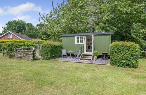 Beccles Cottage | 1 Bed in Barsham (oc-n32504)